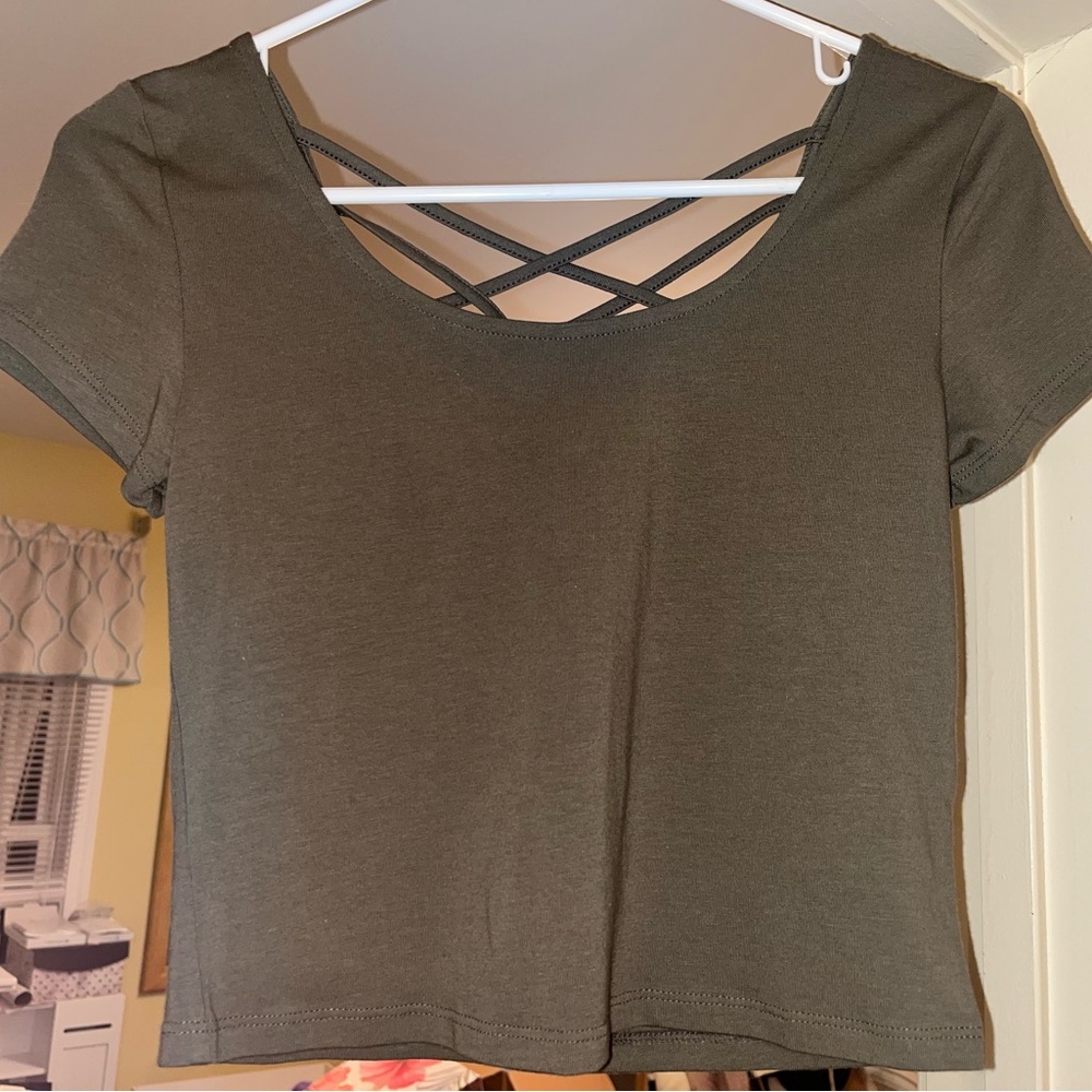 *BRAND NEW/ NEVER WORN* Charlotte Russe Olive Green Crop Top w| Criss Cross Back - Picture 2 of 6